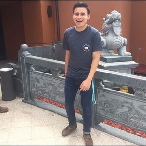 Meet your Posher, Josue